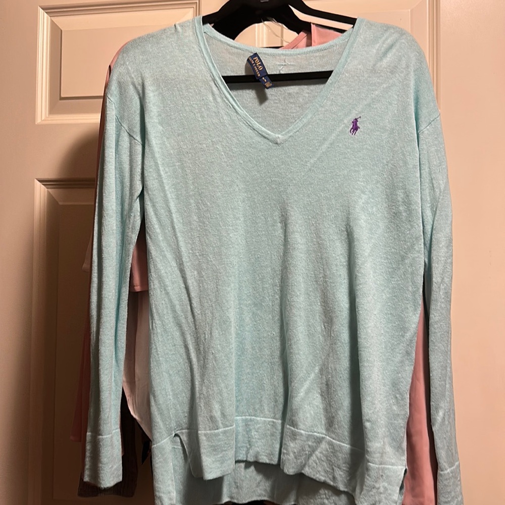Polo v neck